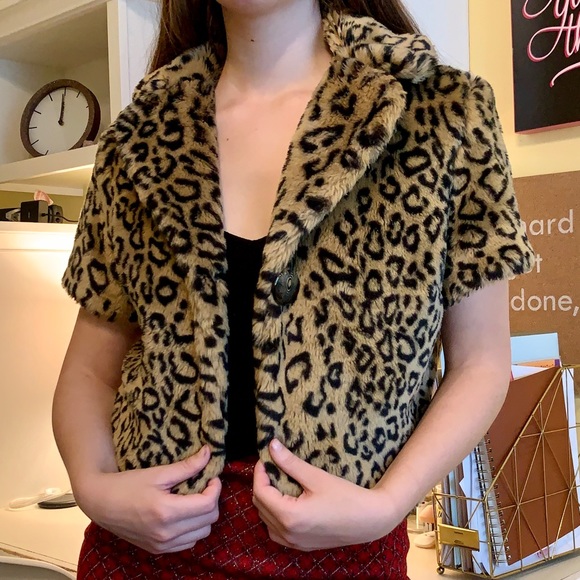 Y2K Furry Short Sleeve Cheetah Print Jacket - Picture 9 of 10